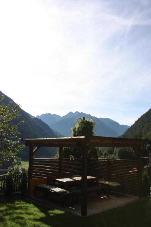 Lechnerhof Bed & Breakfast Lutago Exterior photo